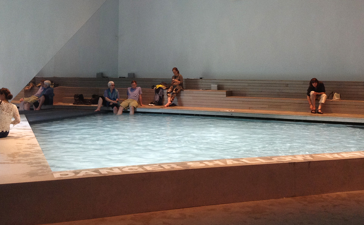 Australia Pavilion installs a huge pool addressing to healing racial ...