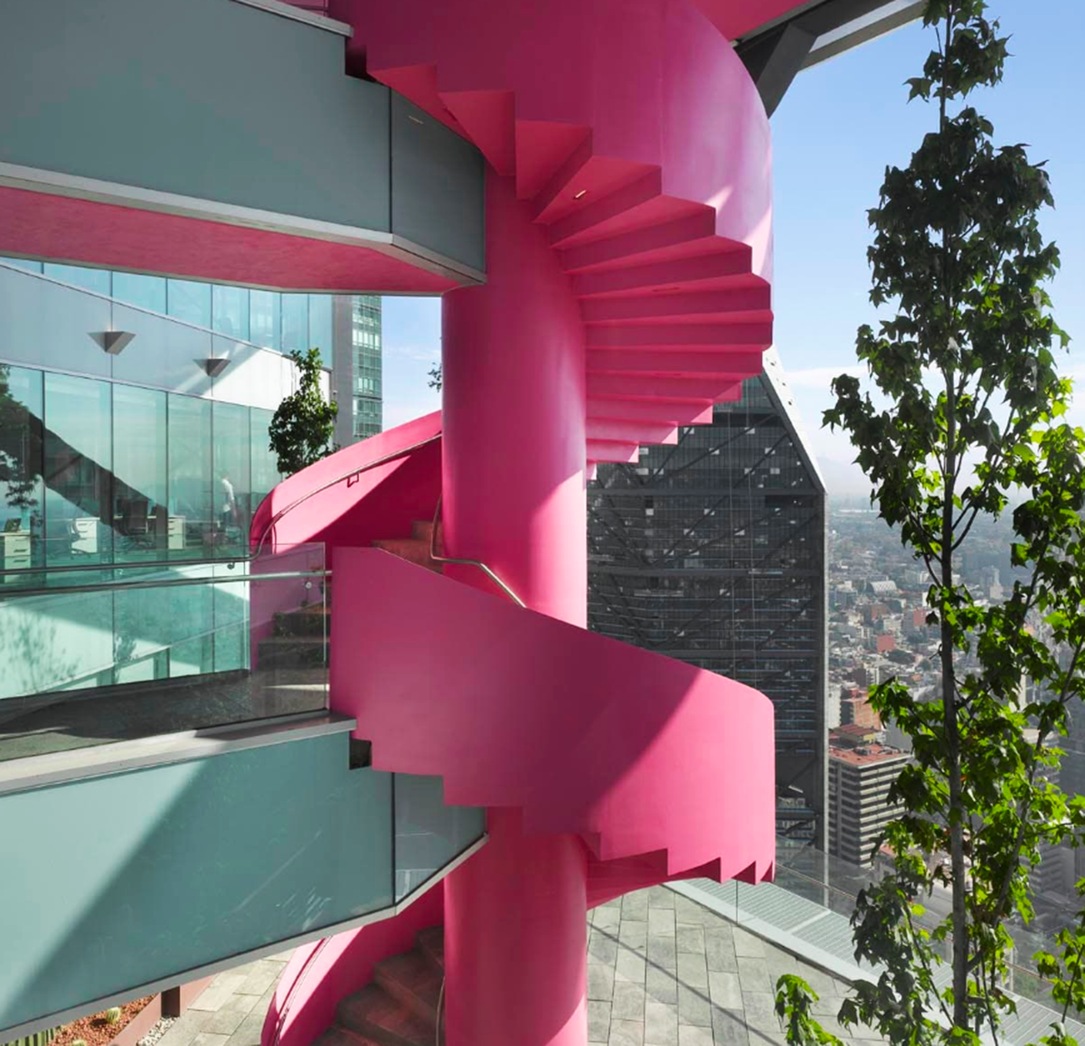 Richard Rogers and Legorreta complete BBVA Bancomer Headquarters in Mexico