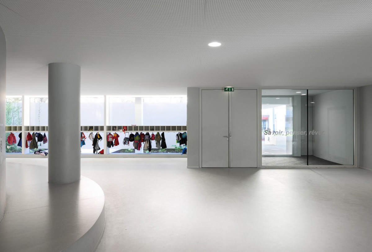 Dominique Coulon & Associ&eacute;s creates fluid and playful spaces for the &lsquo;Saint-Jean&rsquo; school in France