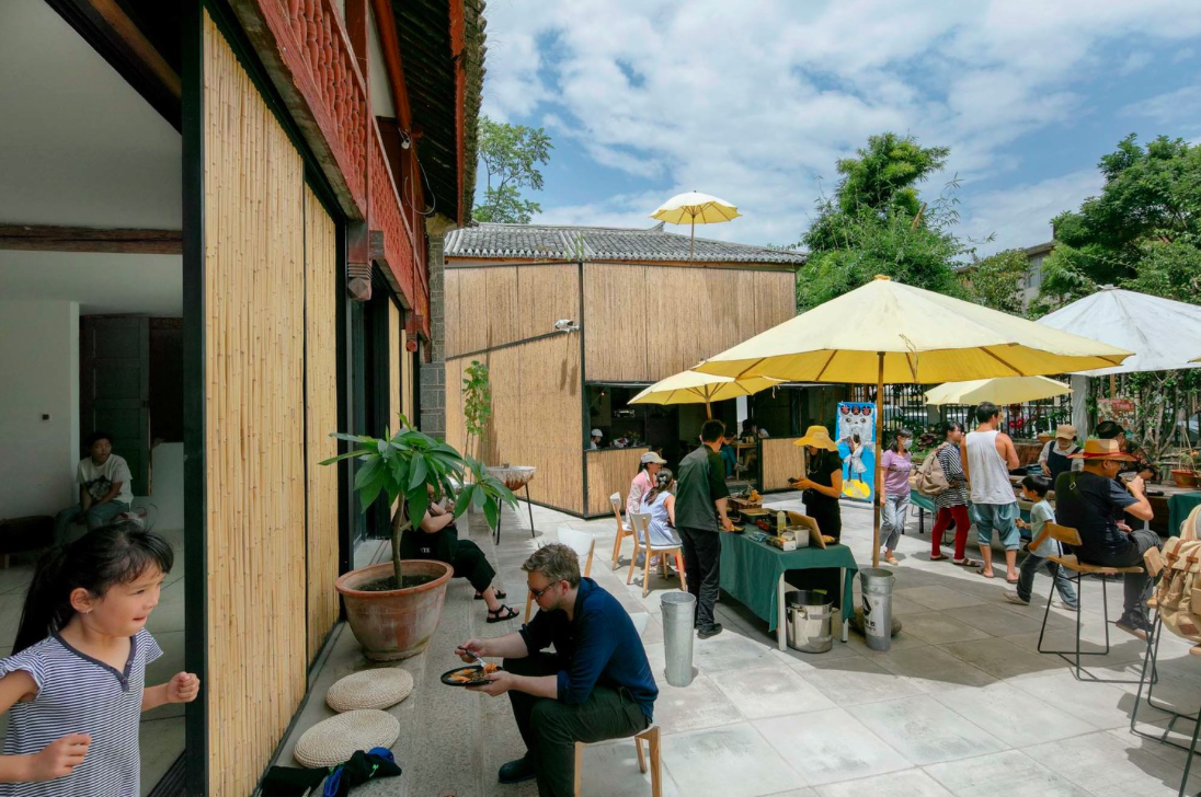 Zhaoyang Architects wraps Chaimiduo Farm Restaurant in Dali with bamboo to emphasize its volume