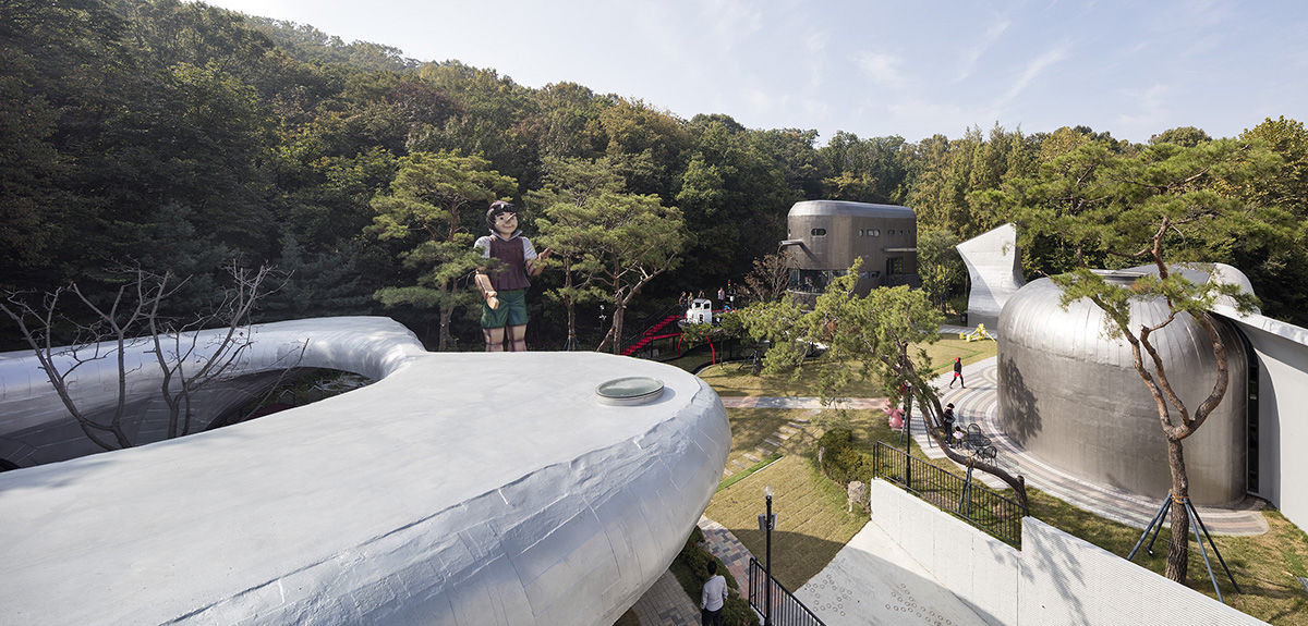 Moon Hoon completes Pino Museum Familia for Pinocchio dolls collector in Seoul