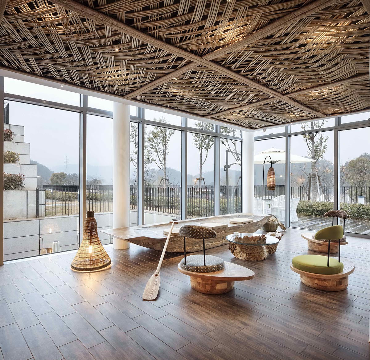 The Ripple Hotel and its furnitures are completely made up of wood and bamboo designed by Li Xiang
