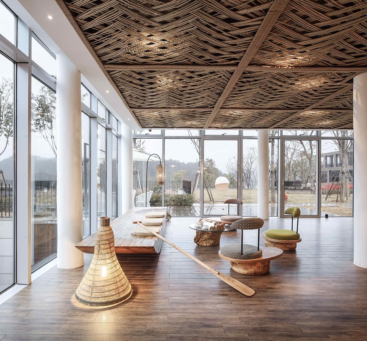 The Ripple Hotel and its furnitures are completely made up of wood and bamboo designed by Li Xiang