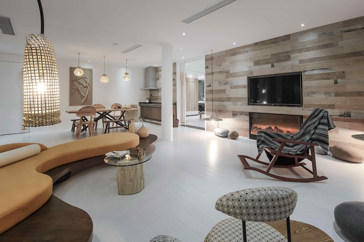 The Ripple Hotel and its furnitures are completely made up of wood and bamboo designed by Li Xiang