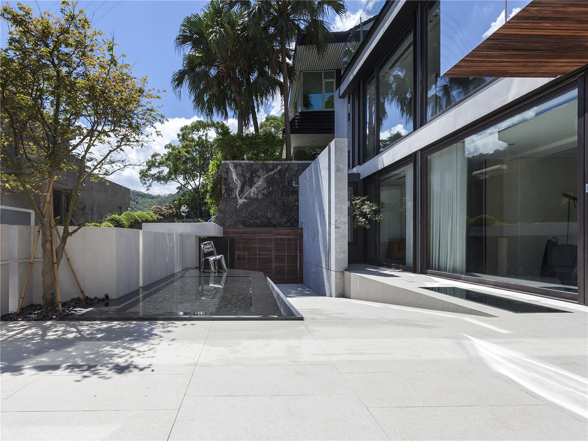 Waterfrom Design&rsquo;s free-plan private residence in Taiwan merges architecture with nature