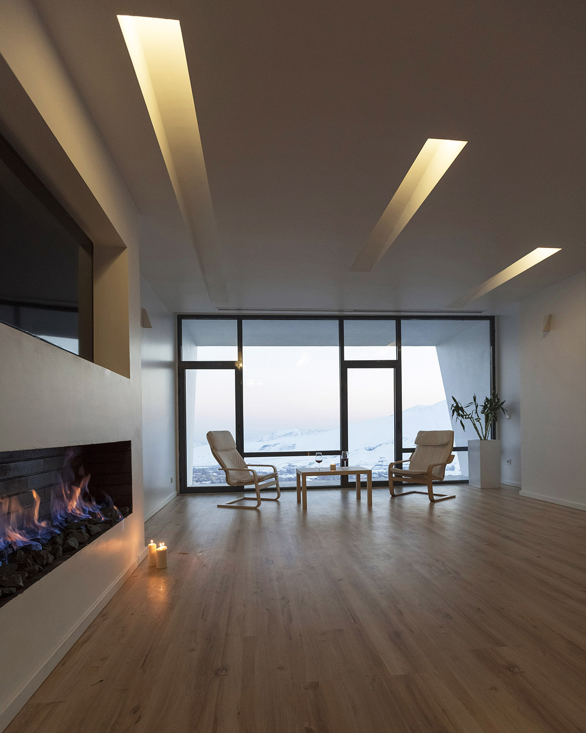 These Triple-Shifted Volumes in Iran create a sense of suspension designed by New Wave Architecture