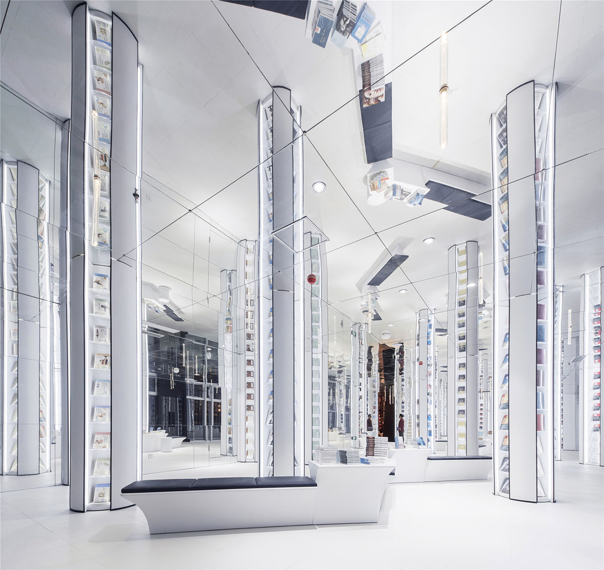 Li Xiang creates Zhongshuge Hangzhou, a forest of books theatrically arranged in China