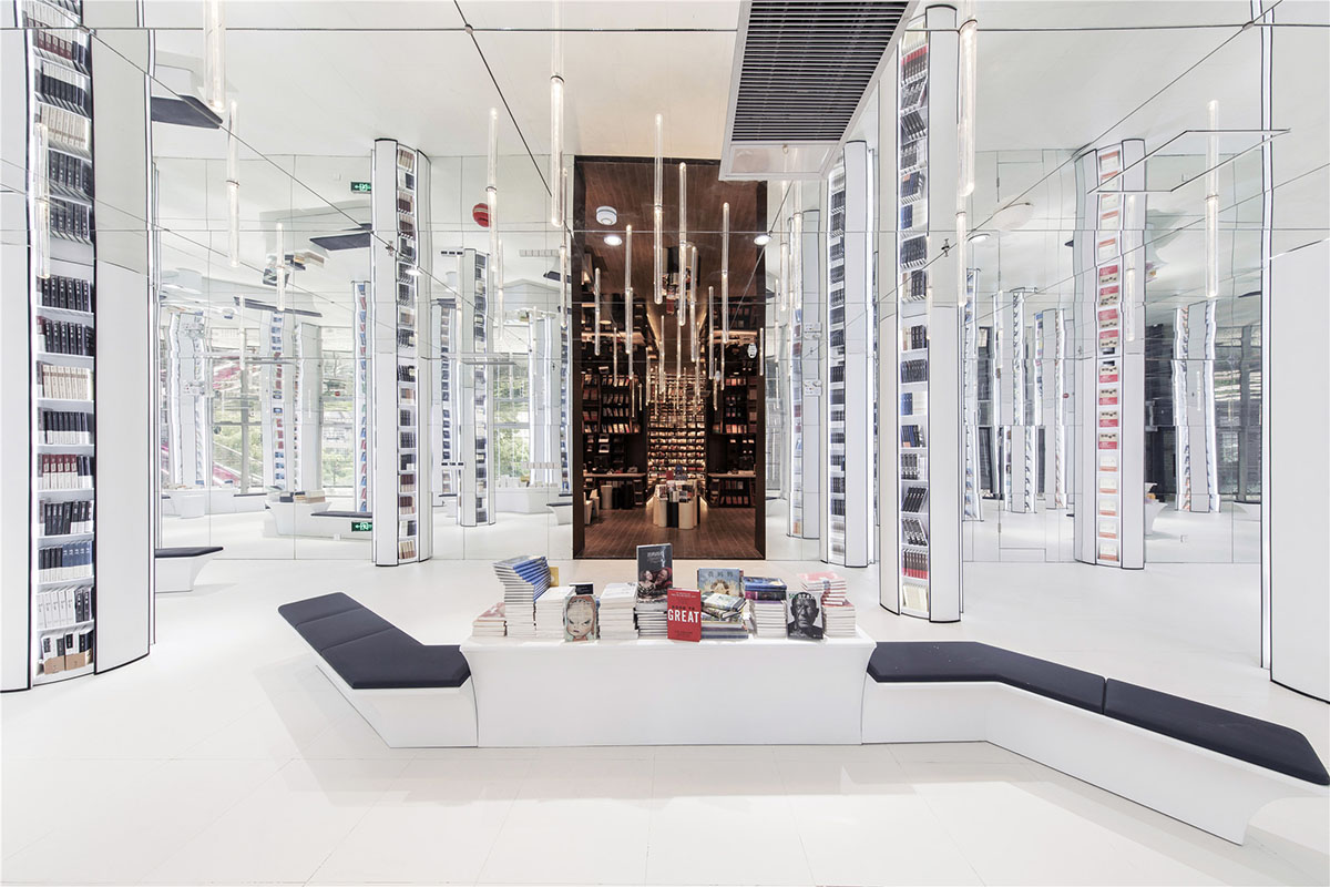 Li Xiang creates Zhongshuge Hangzhou, a forest of books theatrically arranged in China