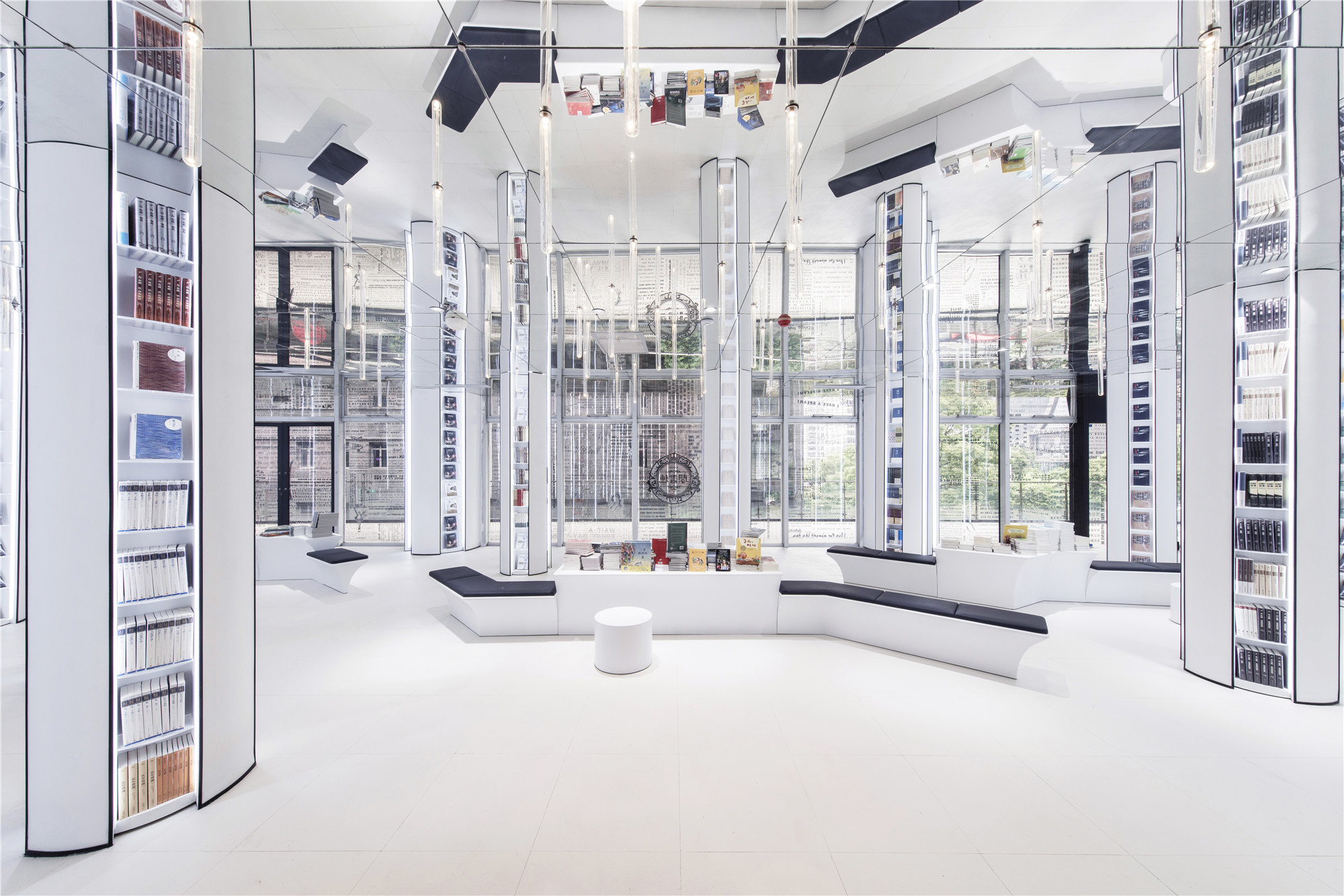 Li Xiang creates Zhongshuge Hangzhou, a forest of books theatrically arranged in China