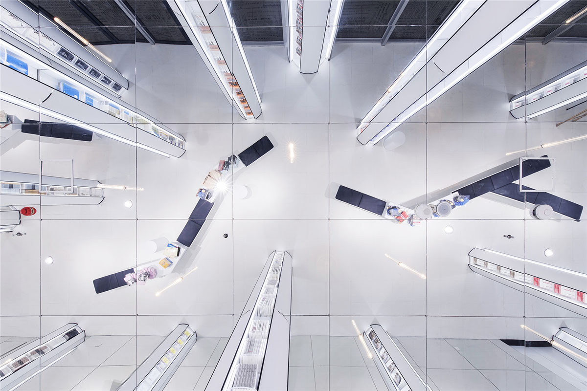 Li Xiang creates Zhongshuge Hangzhou, a forest of books theatrically arranged in China