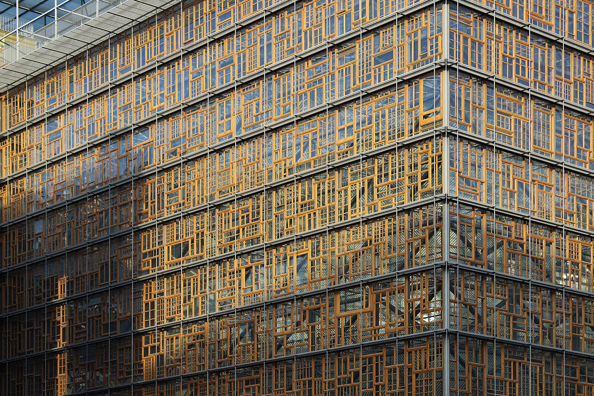 EU Headquarters’ facade is made of harmonised patchwork of oak windows and crystal like glazing
