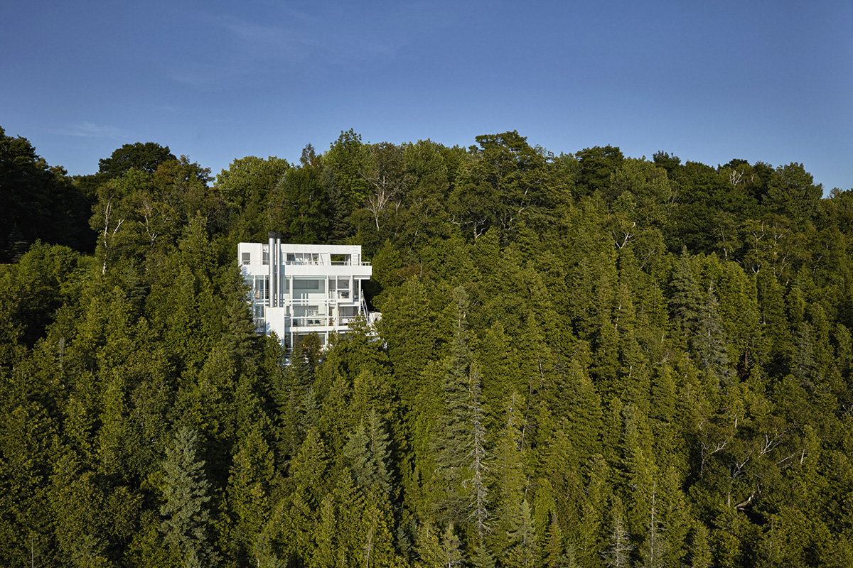 Richard Meier’s Douglas House in Michigan receives Historical Designation