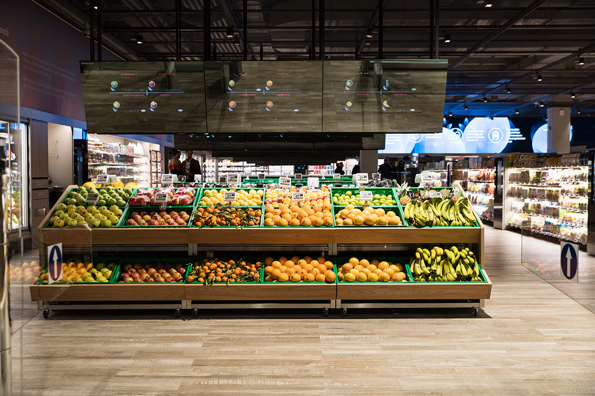 People experience new ways to shopping in the Carlo Ratti-designed Supermarket opens in Italy