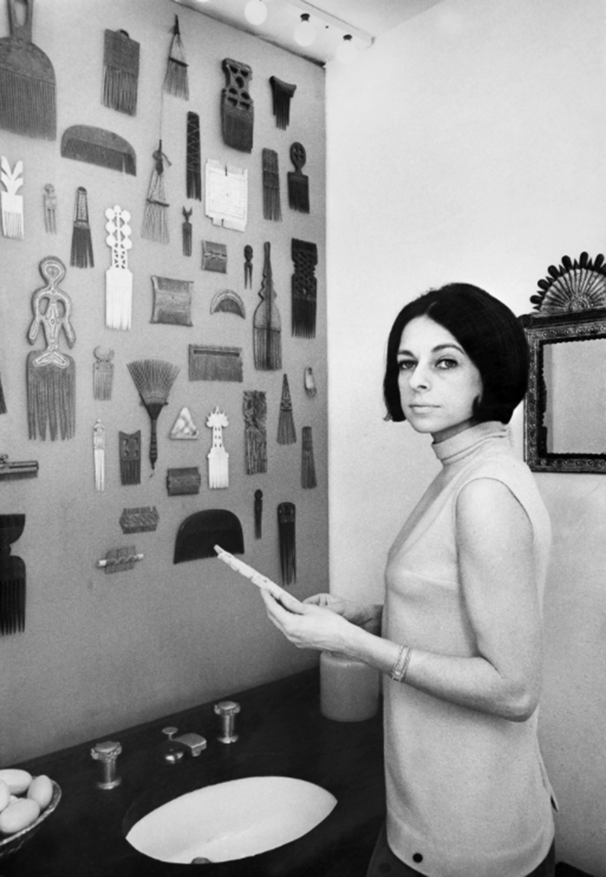 &rsquo;&rsquo;The quintessential Modernist&rsquo;&rsquo; designer Elaine Lustig Cohen dies at 89