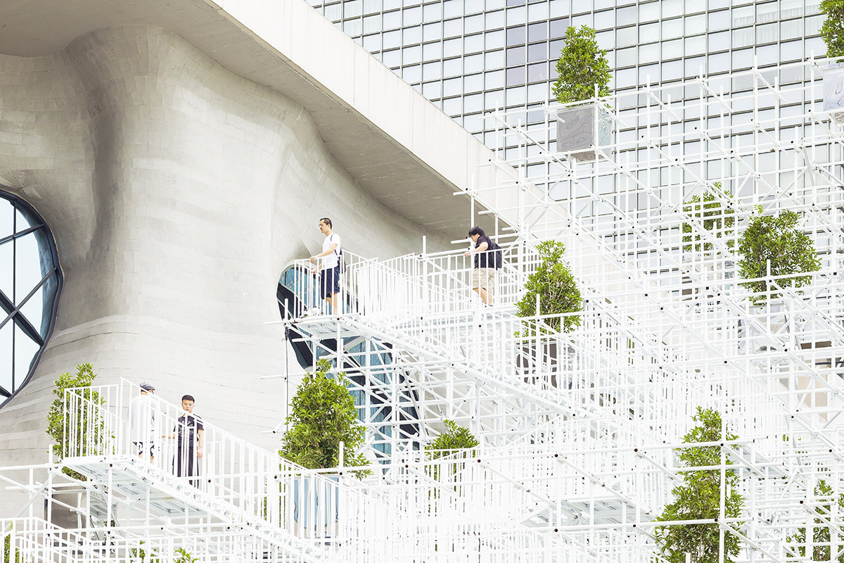 Sou Fujimoto imagines ’futuristic’ architecture with mountain-like translucent structure in Shanghai