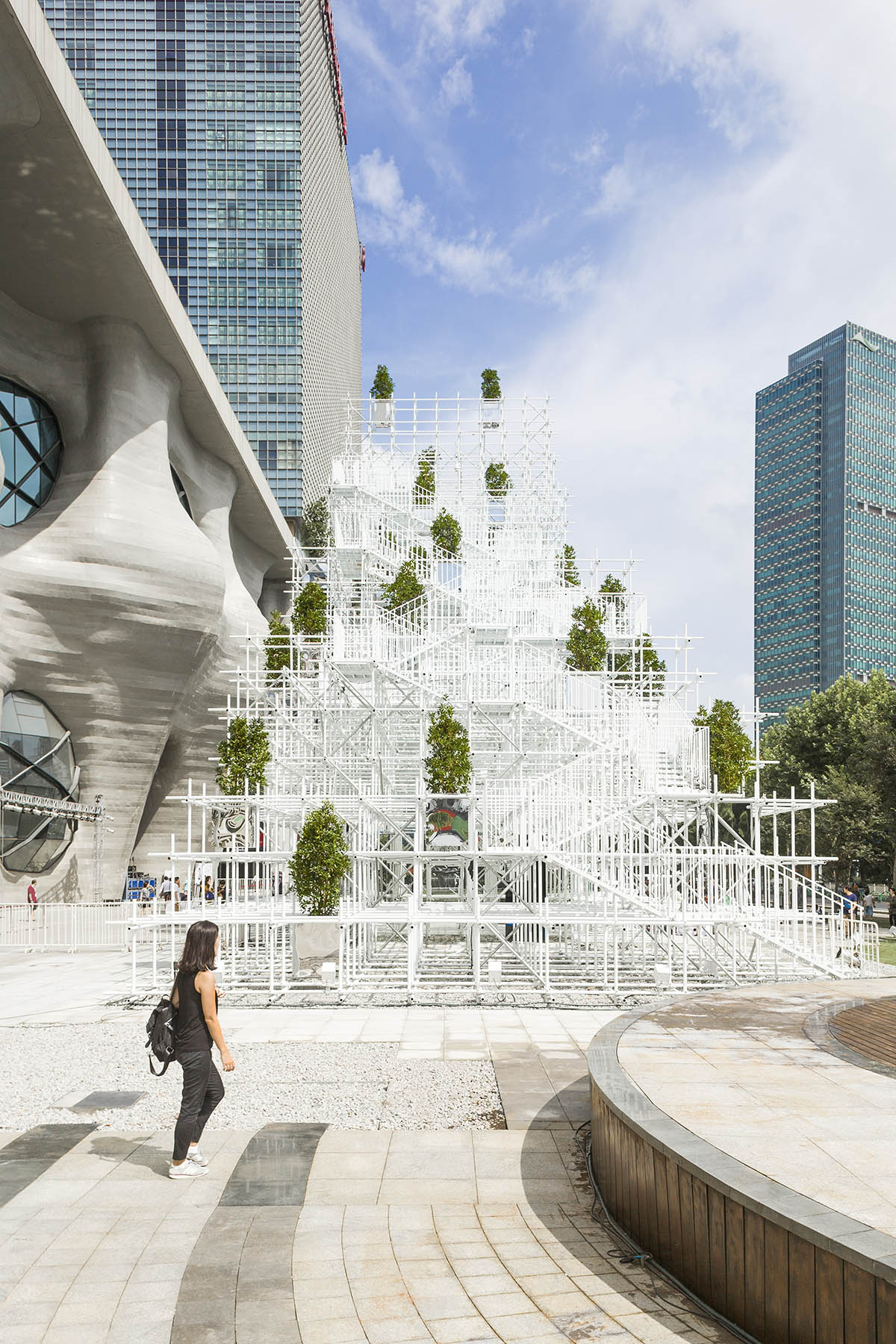 Sou Fujimoto imagines ’futuristic’ architecture with mountain-like translucent structure in Shanghai