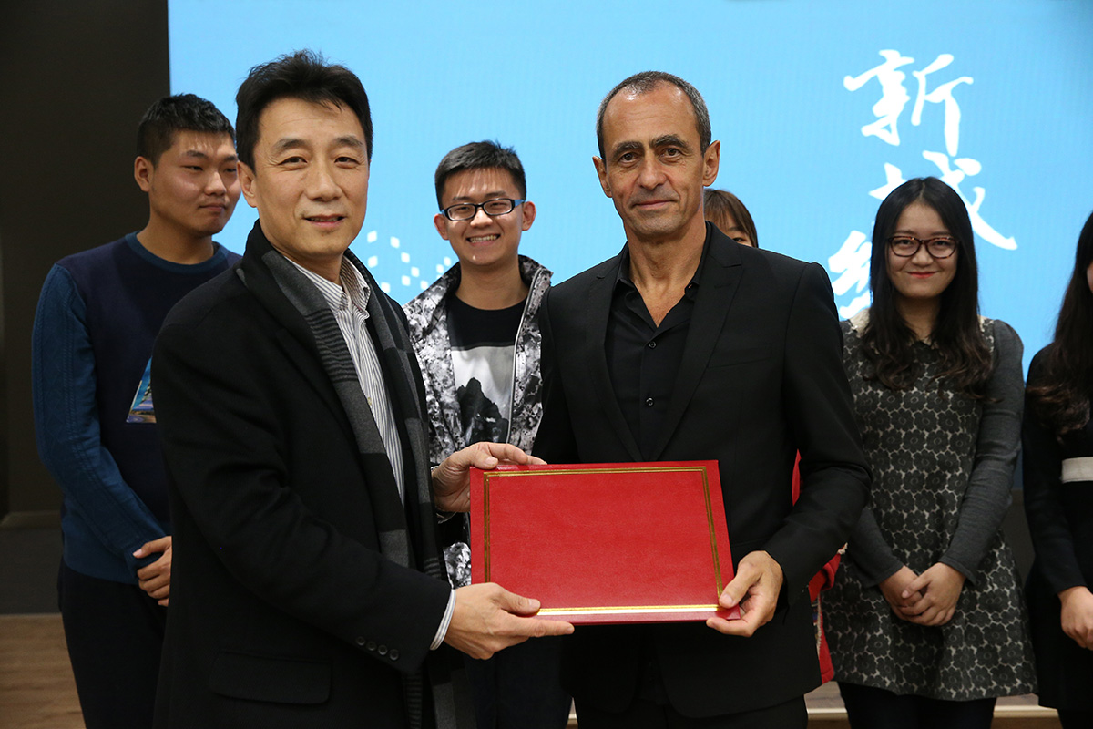 Aedas establishes innovation fund for architecture students at Tsinghua University, China