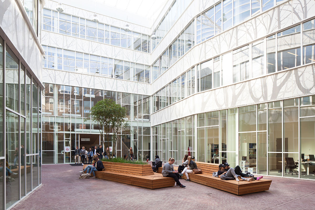 Mecanoo’s ID College and ROC Leiden compile varying volumes and functions in a unified space
