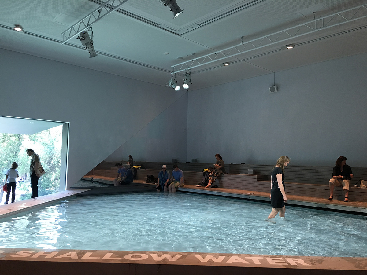 Australia Pavilion installs a huge pool addressing to healing racial ...