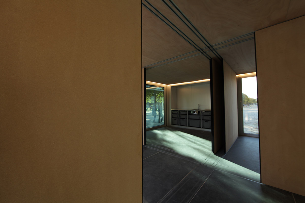 Jean Nouvel presents his modular shelter for Revolution Precrafted