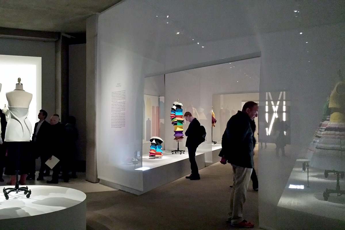 OMA architect Shohei Shigematsu designed a ’fashion-temple’ for the Met’s Manus x Machina