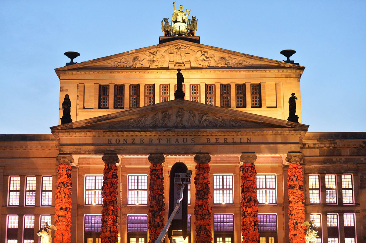 Ai Weiwei brightens Berlin’s Konzerthaus facade with 14,000 refugee life jackets