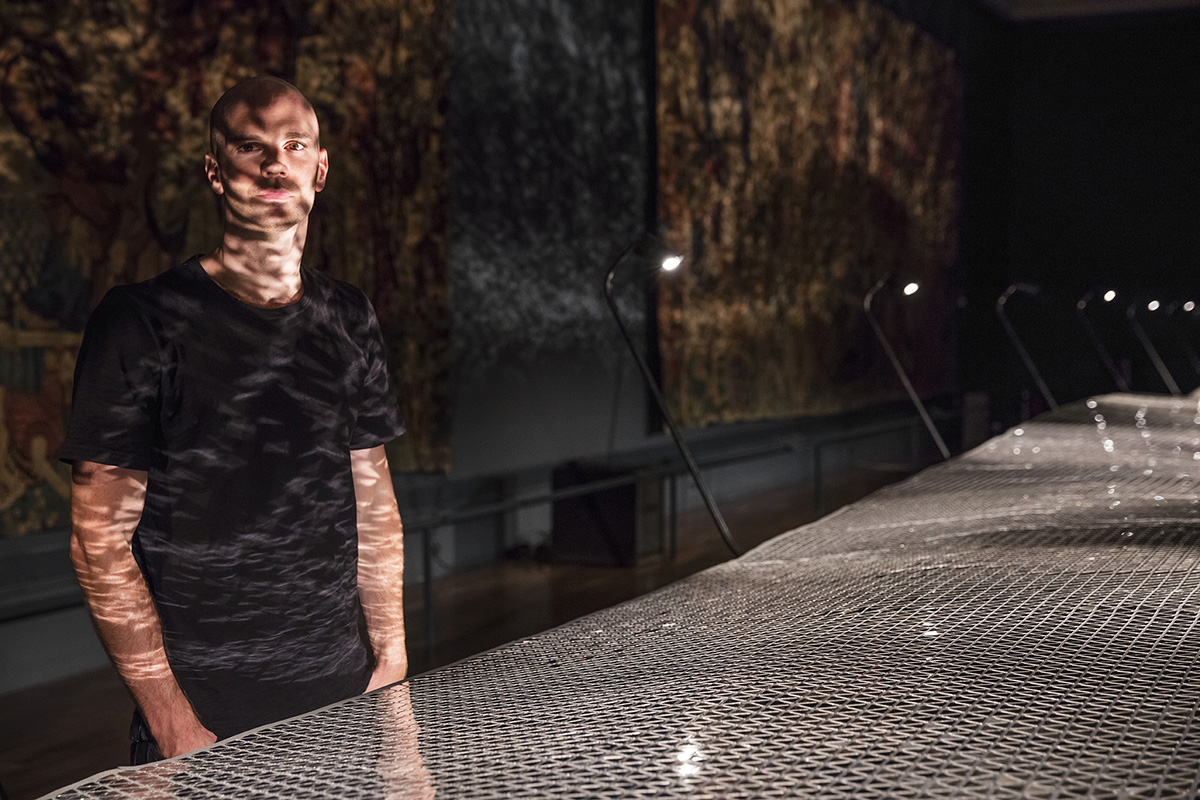 Benjamin Hubert+Braun set an immersive Foil morphing lights trilateral in the V&A&rsquo;s Tapestry gallery