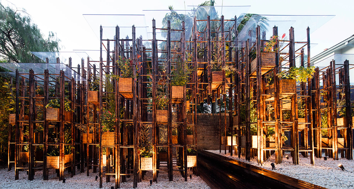 Vo Trong Nghia interlocks a large number of bamboos in Green Ladder structure