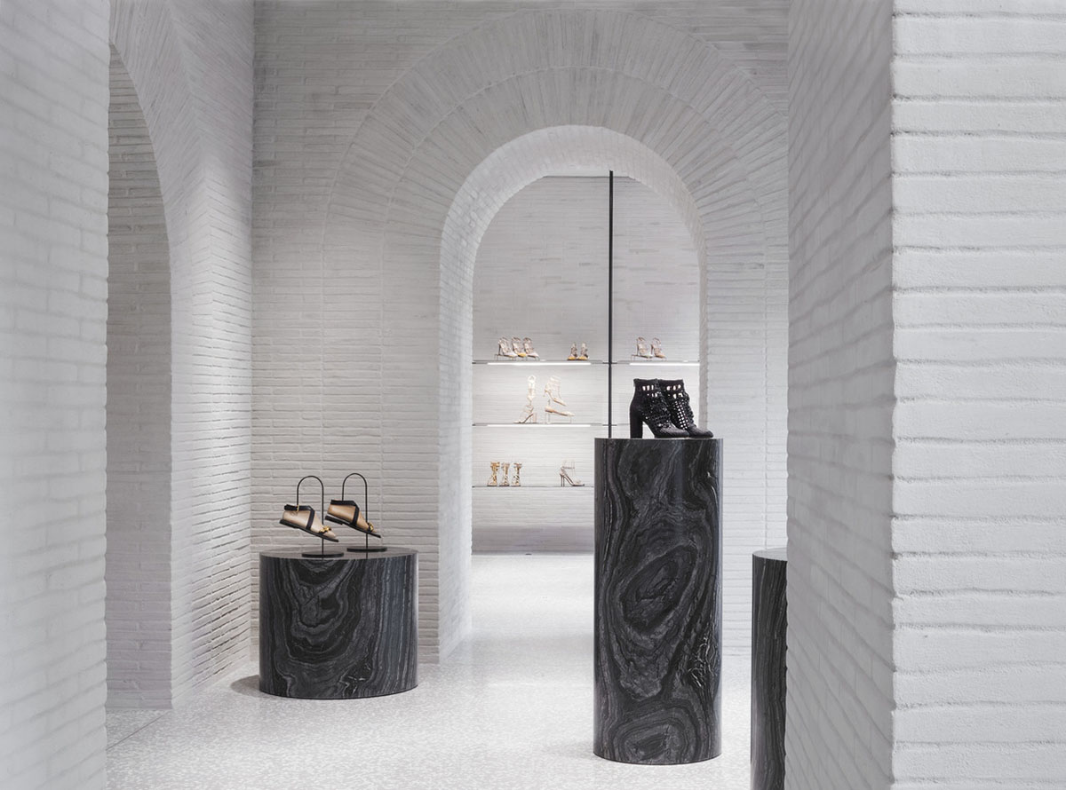makker besværlige lejlighed David Chipperfield Architects adds new materials and techniques to Valentino  Roman Flagship store