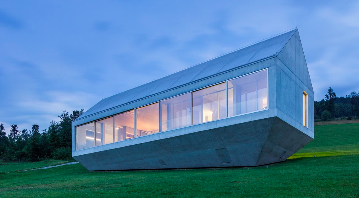 Robert Konieczny&rsquo;s twisted ARK House touches the ground only in one corner on the Polish hill