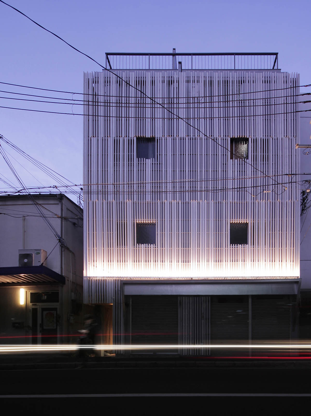 Jun Murata renovates Japan&rsquo;s historic building with white fins while keeping its iconic presence