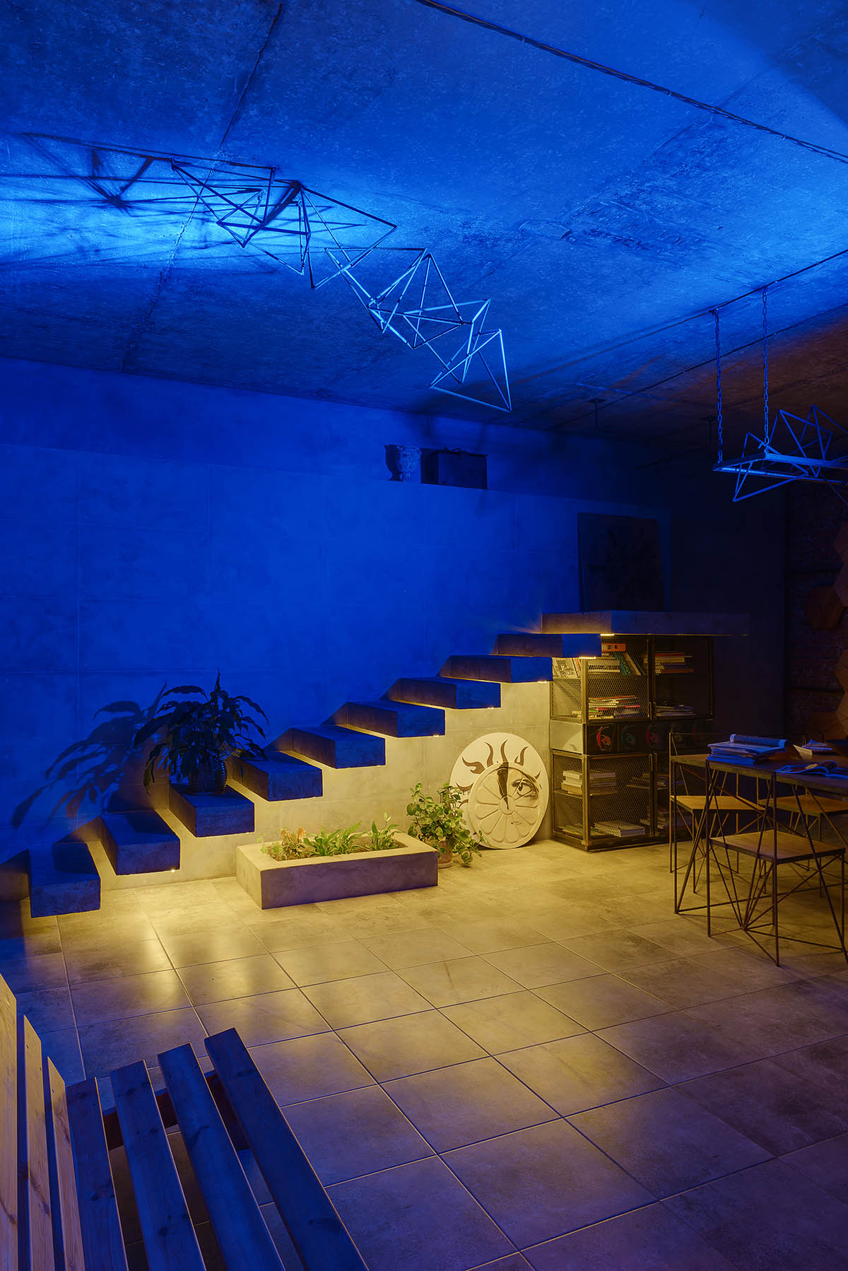 This contemporary house bears the traces of Persian culture in the interior by Keivani Architects