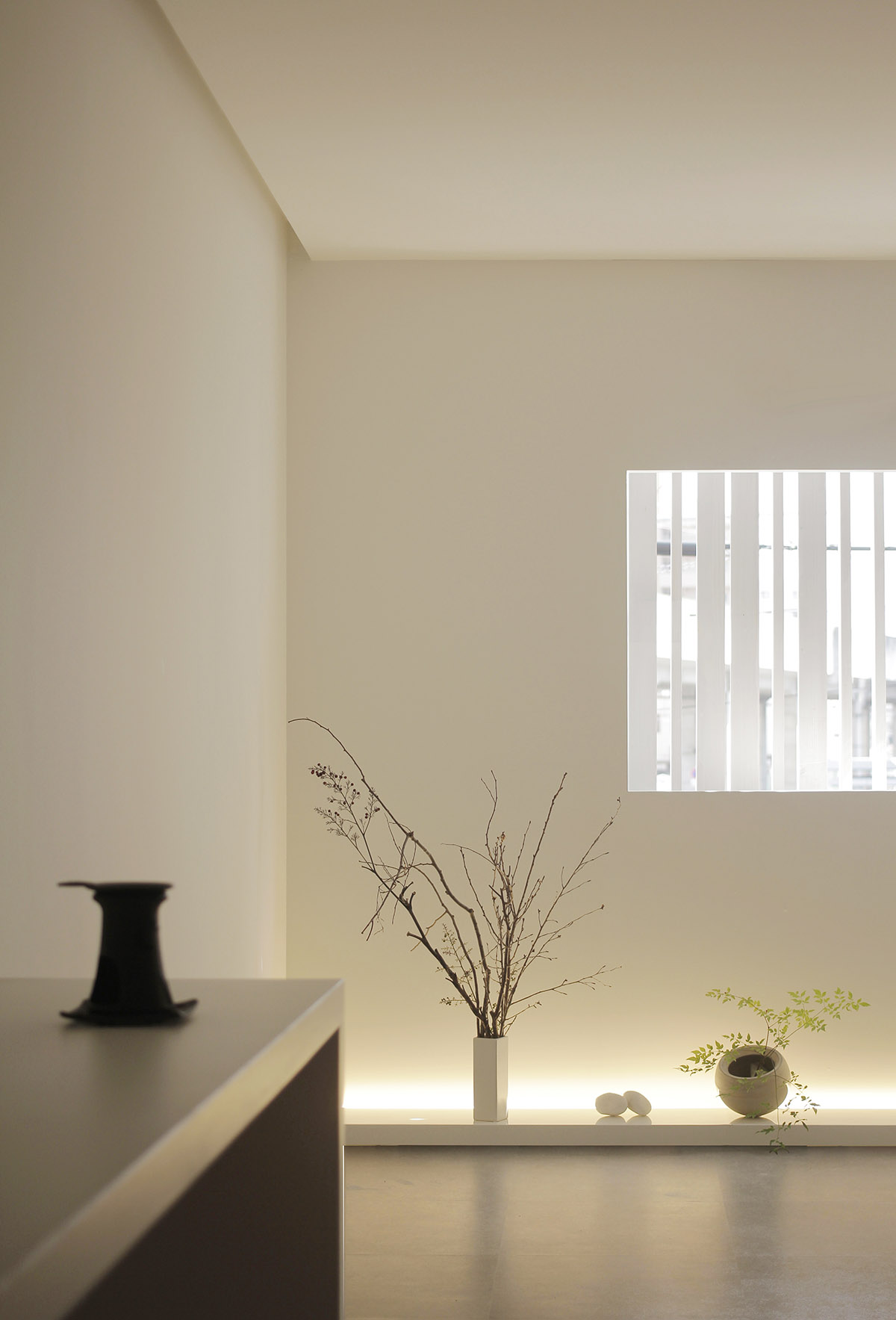 Jun Murata renovates Japan&rsquo;s historic building with white fins while keeping its iconic presence