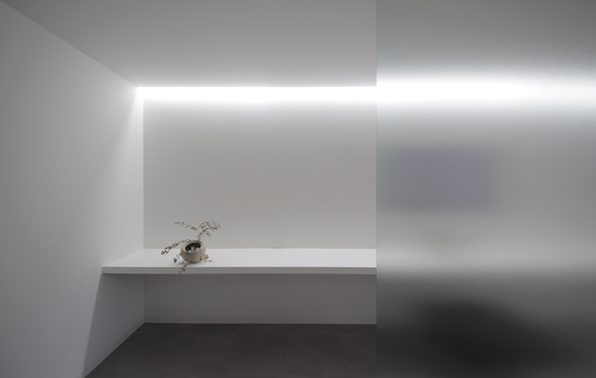 Jun Murata renovates Japan&rsquo;s historic building with white fins while keeping its iconic presence