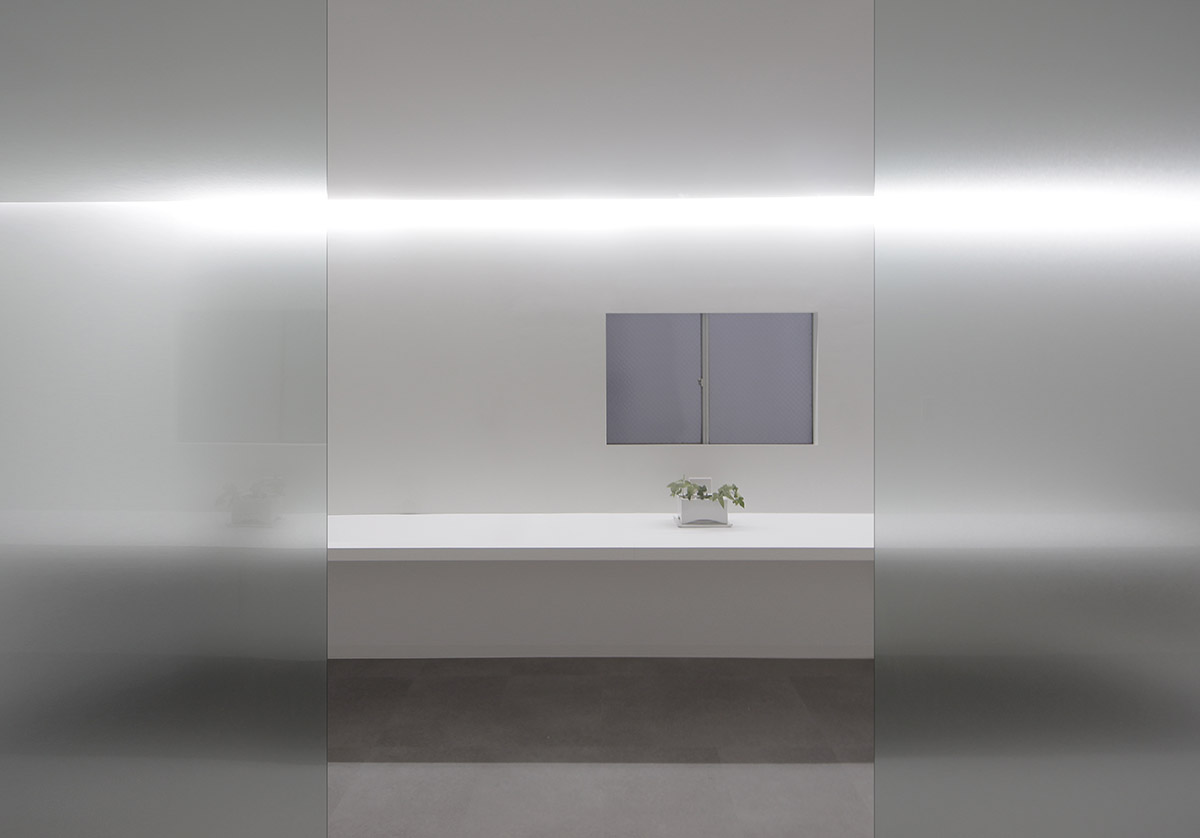 Jun Murata renovates Japan&rsquo;s historic building with white fins while keeping its iconic presence