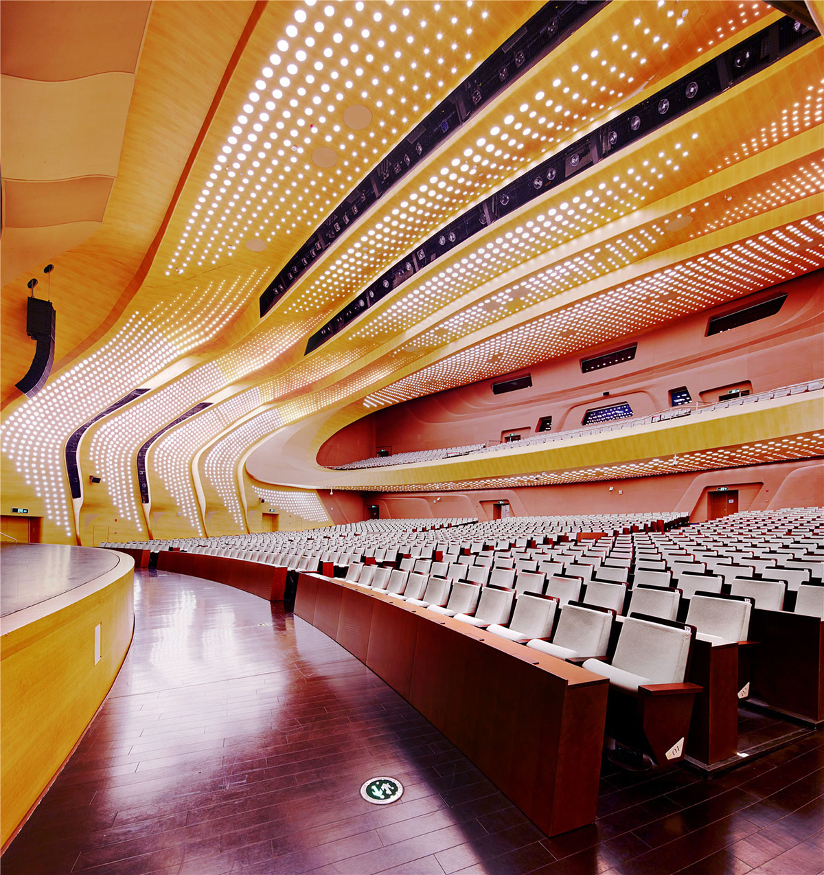 Explore Dance between Light and Space in Nanjing Youth Olympic Games International Convention Center