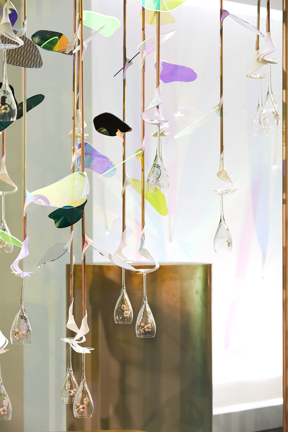 Perrier-Jou&euml;t&rsquo;s bioresponsive garden invites you to a dramatic space where champagne is served