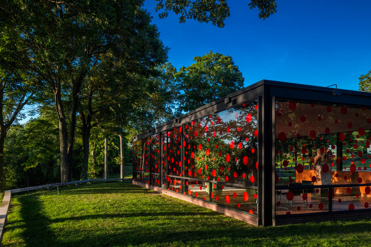 Yayoi Kusama Gives Philip Johnson's Glass House a Polka Dot Makeover