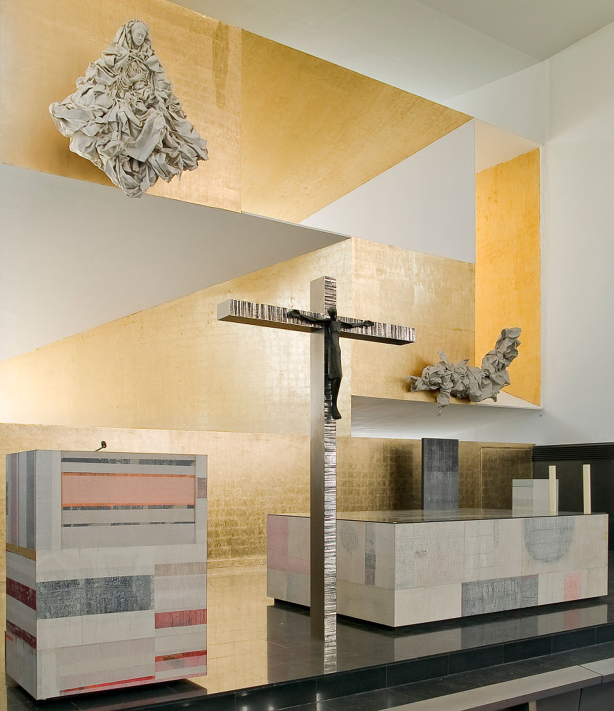 Vicens + Ramos clads the whole facade of Parish Church with ’corten-steel’ in Madrid