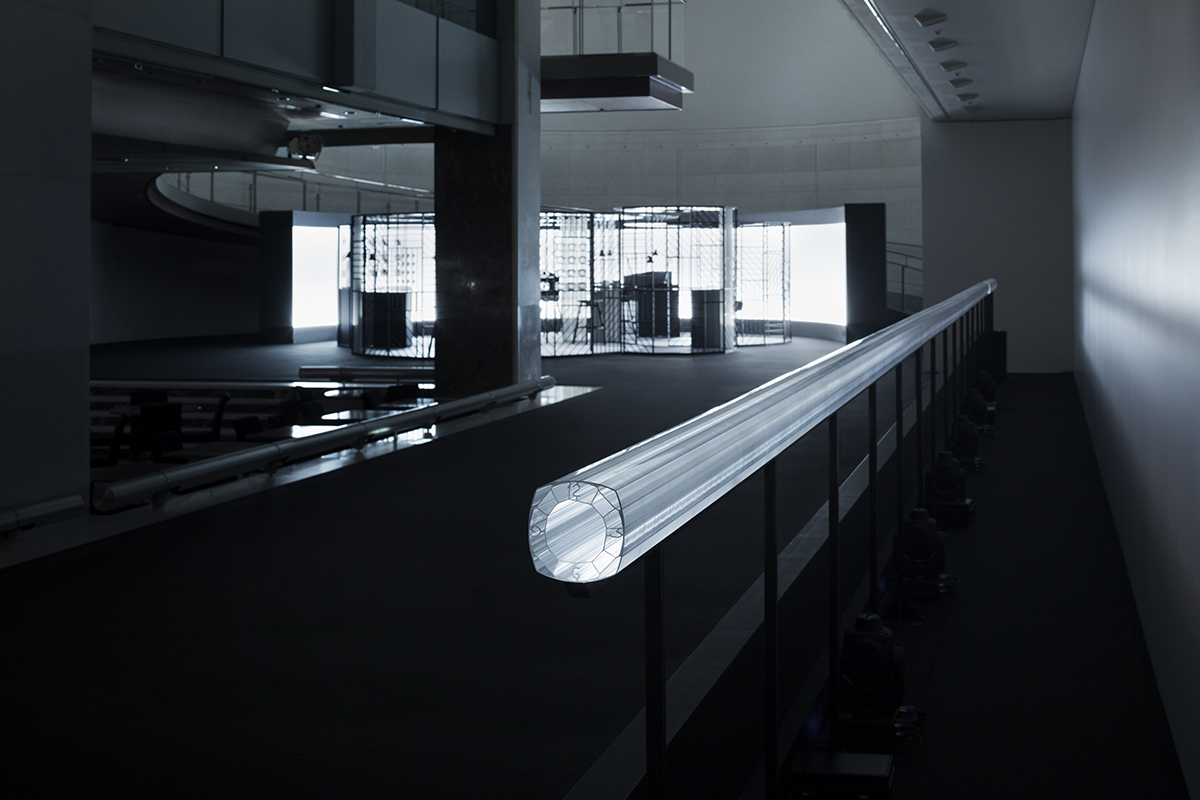 Nendo&rsquo;s &rsquo;Slice of Time&rsquo; exhibition was made of a transparent clock-like empty-shell