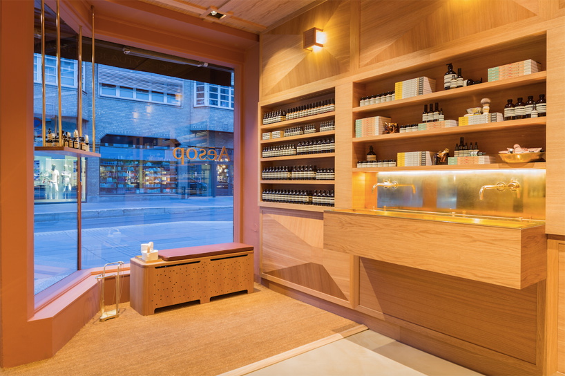 Snøhetta completed new Aesop Homansbyen store inspired from traditional woodworking technique