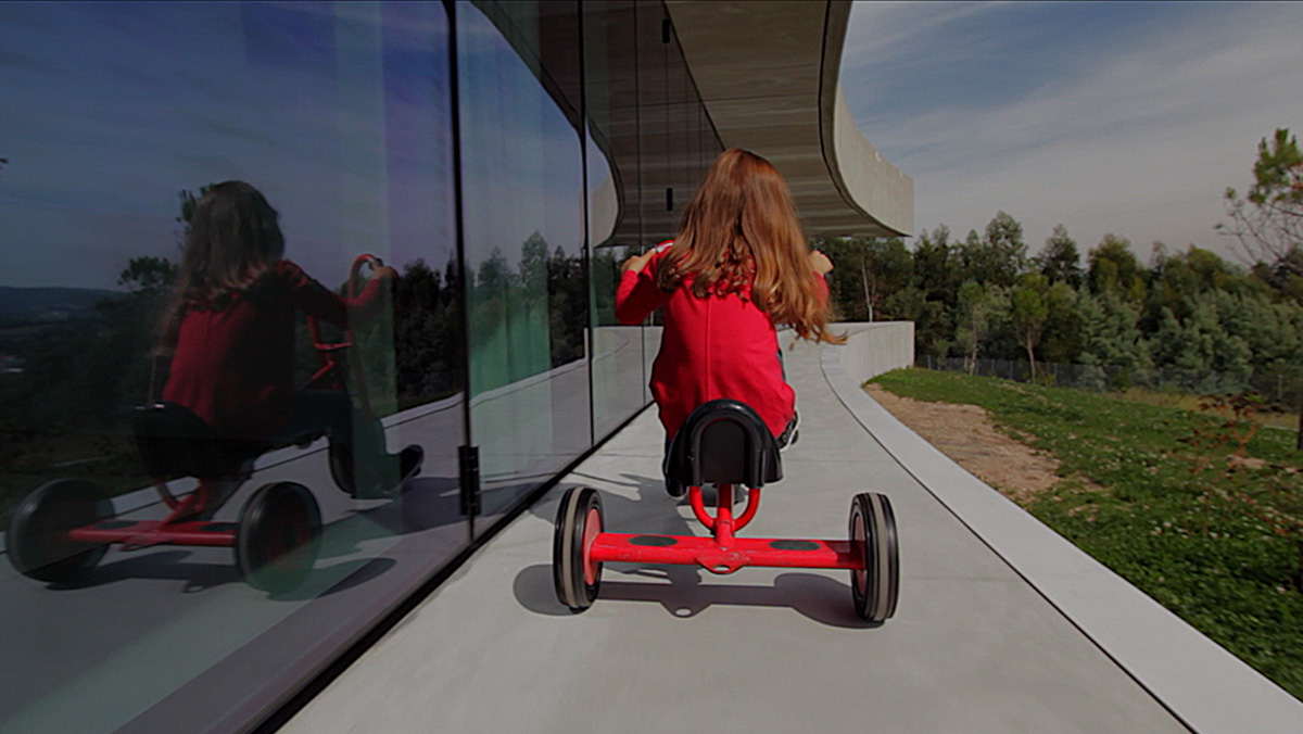 Building Pictures interprets fluidity of space in the new Cabo de Vila video inspired by The Shinning