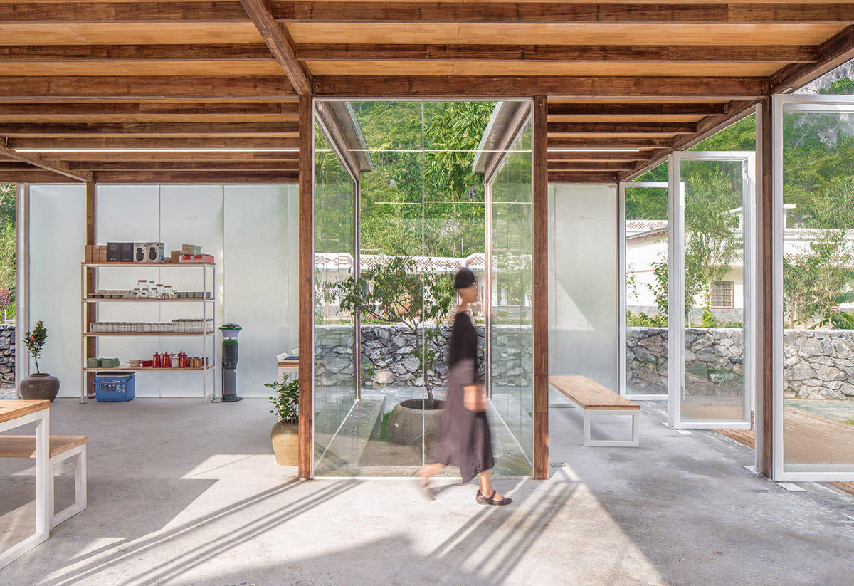 Chinese old house converted into a fully-transparent children’s education centre by AaL+Atelier UPA