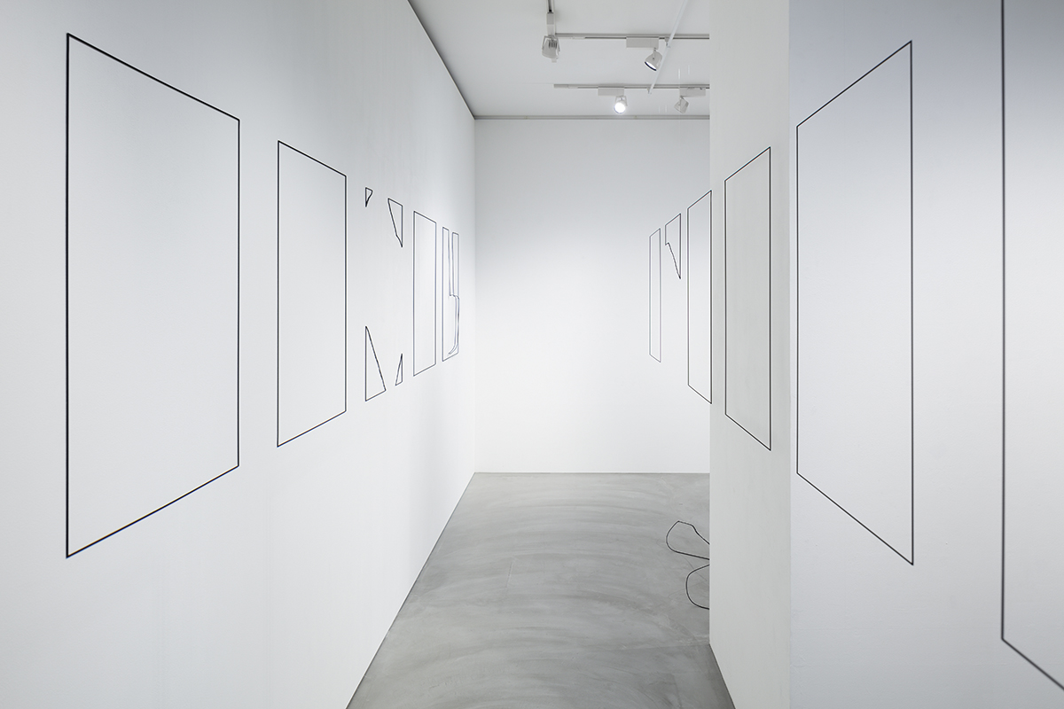 Nendo’s 3D-printed sketchy objects create pure outlines of a paper exhibited at Creation Gallery