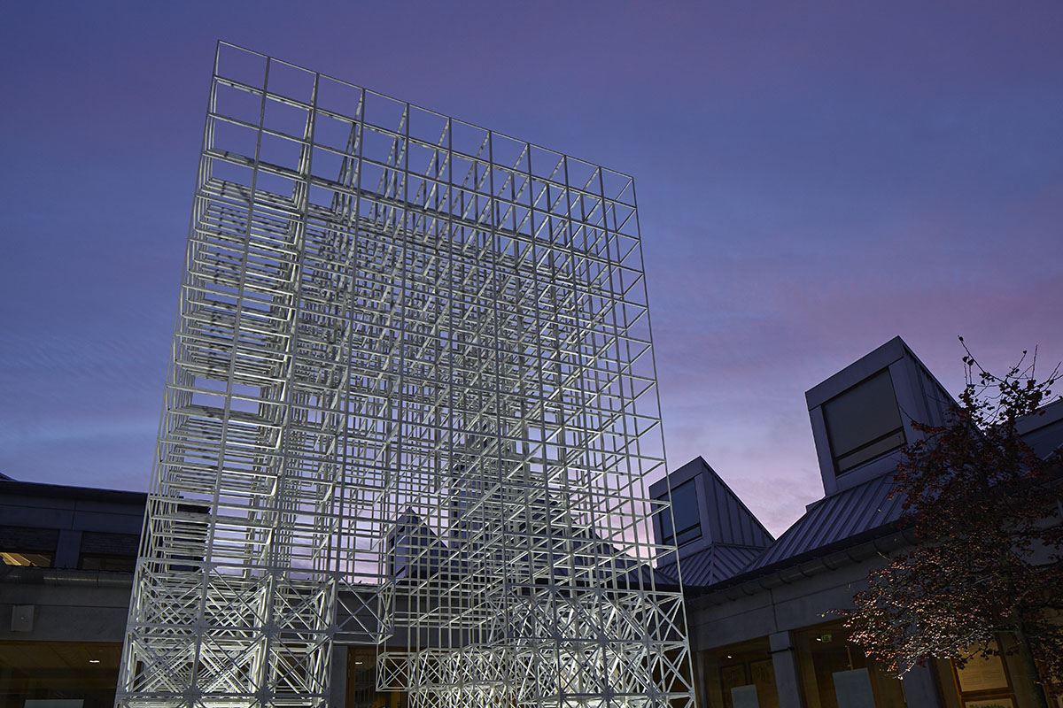 SOM installs lattice-formed Christmas Tree at Utzon Center in Denmark