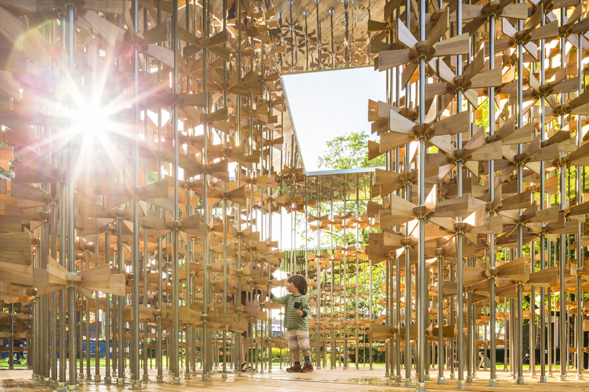 The Pinwheel Pavilion is a self-supporting structure animated by bamboo components in London
