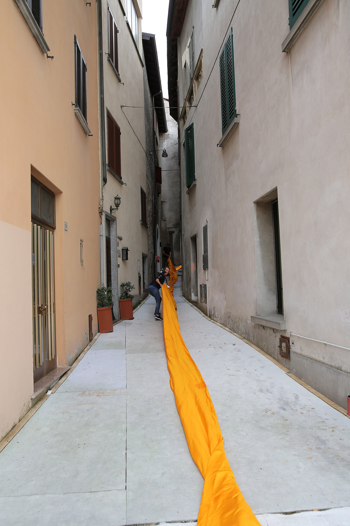 Christo and Jeanne-Claude reimagine Italy&rsquo;s Lake Iseo with shimmering yellow fabric on the water