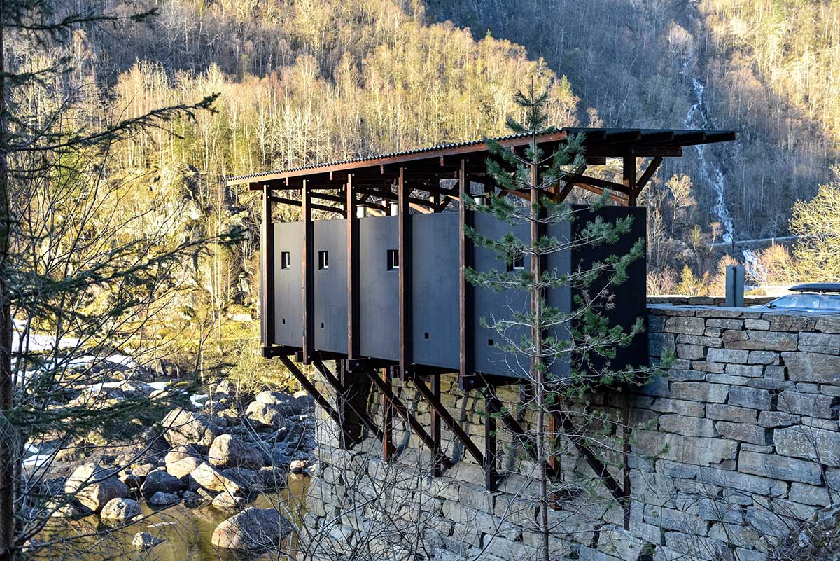 Peter Zumthor installs modest buildings erected on black-winged stilts at Norwegian old mining region