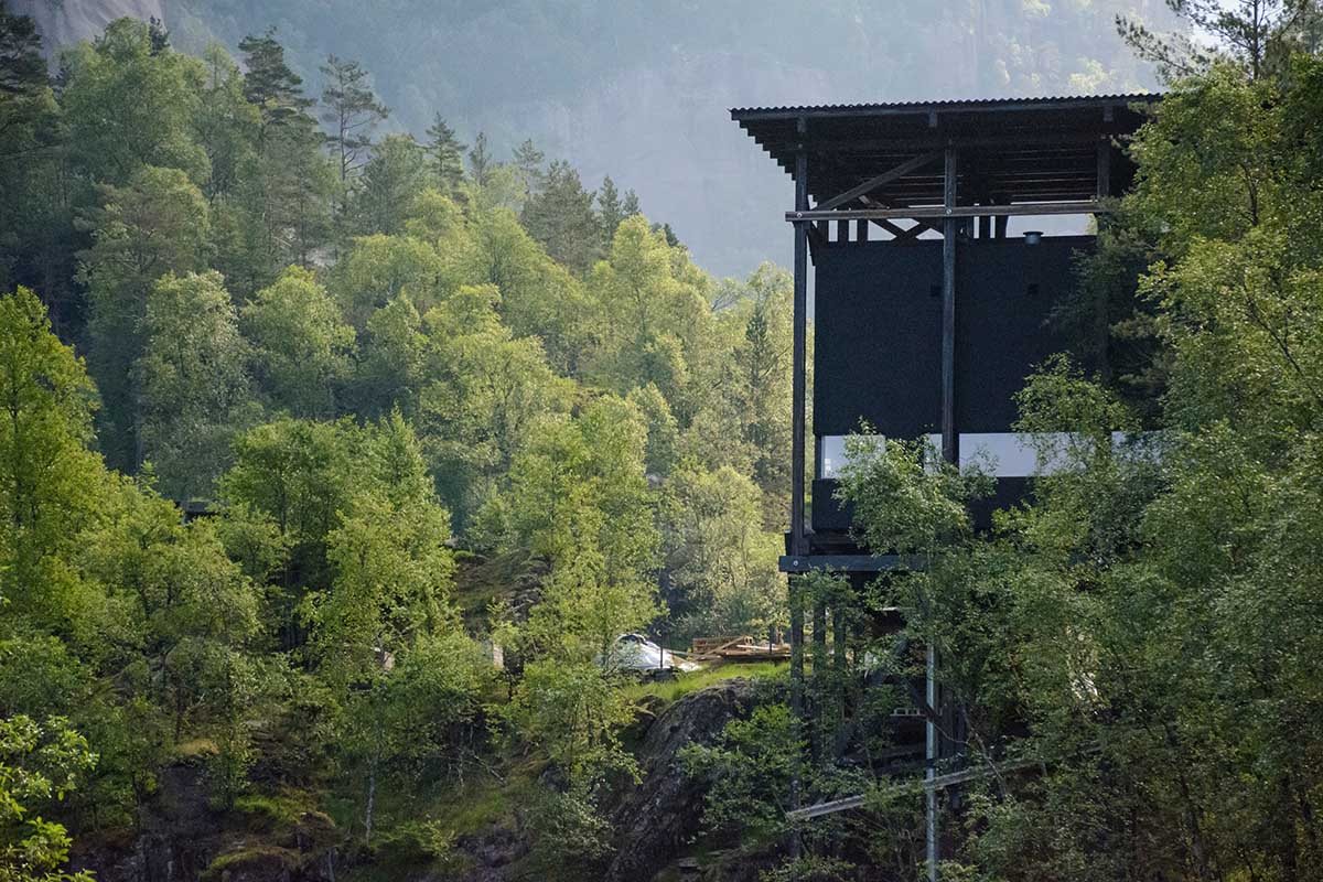 Peter Zumthor installs modest buildings erected on black-winged stilts at Norwegian old mining region