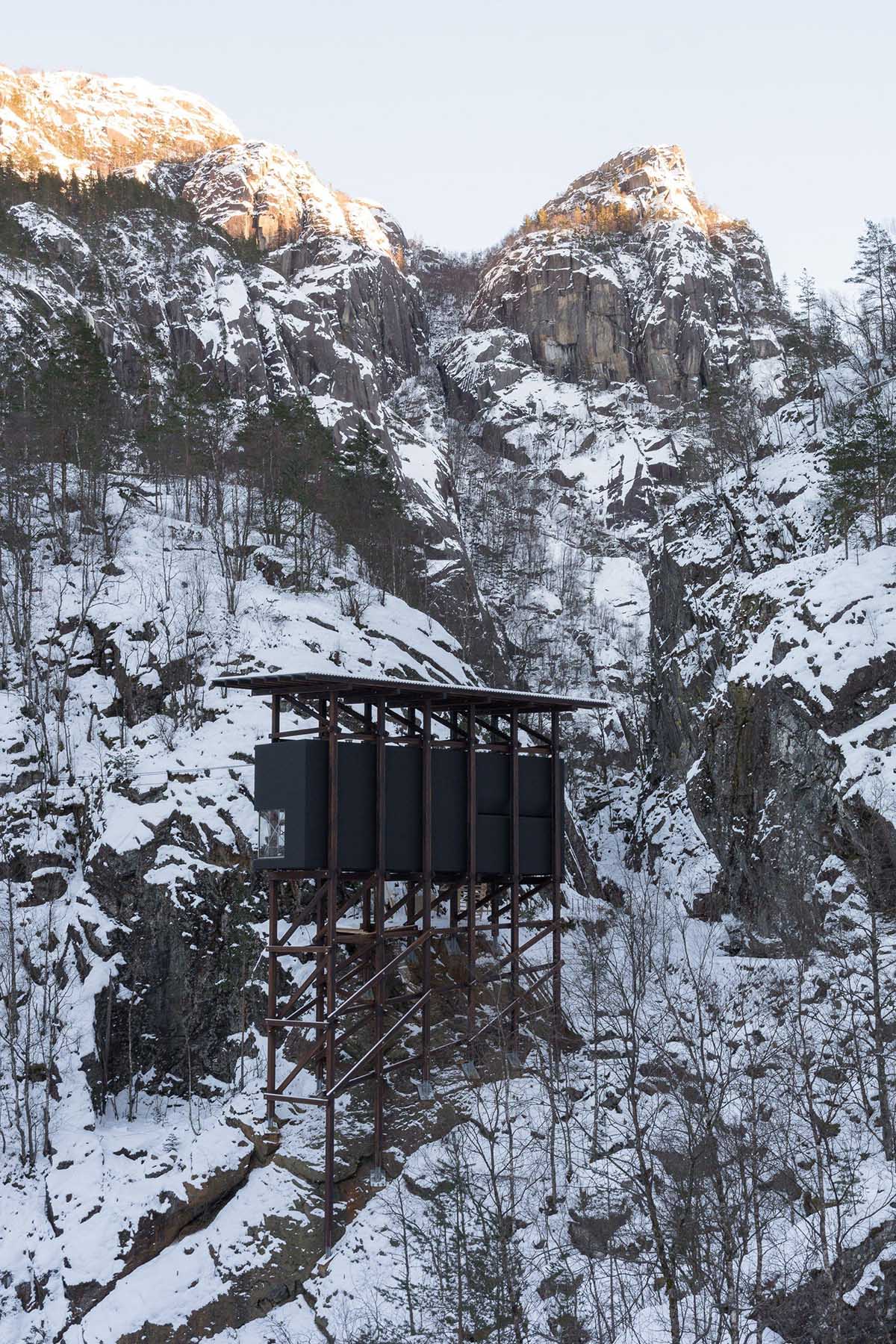 Peter Zumthor installs modest buildings erected on black-winged stilts at Norwegian old mining region